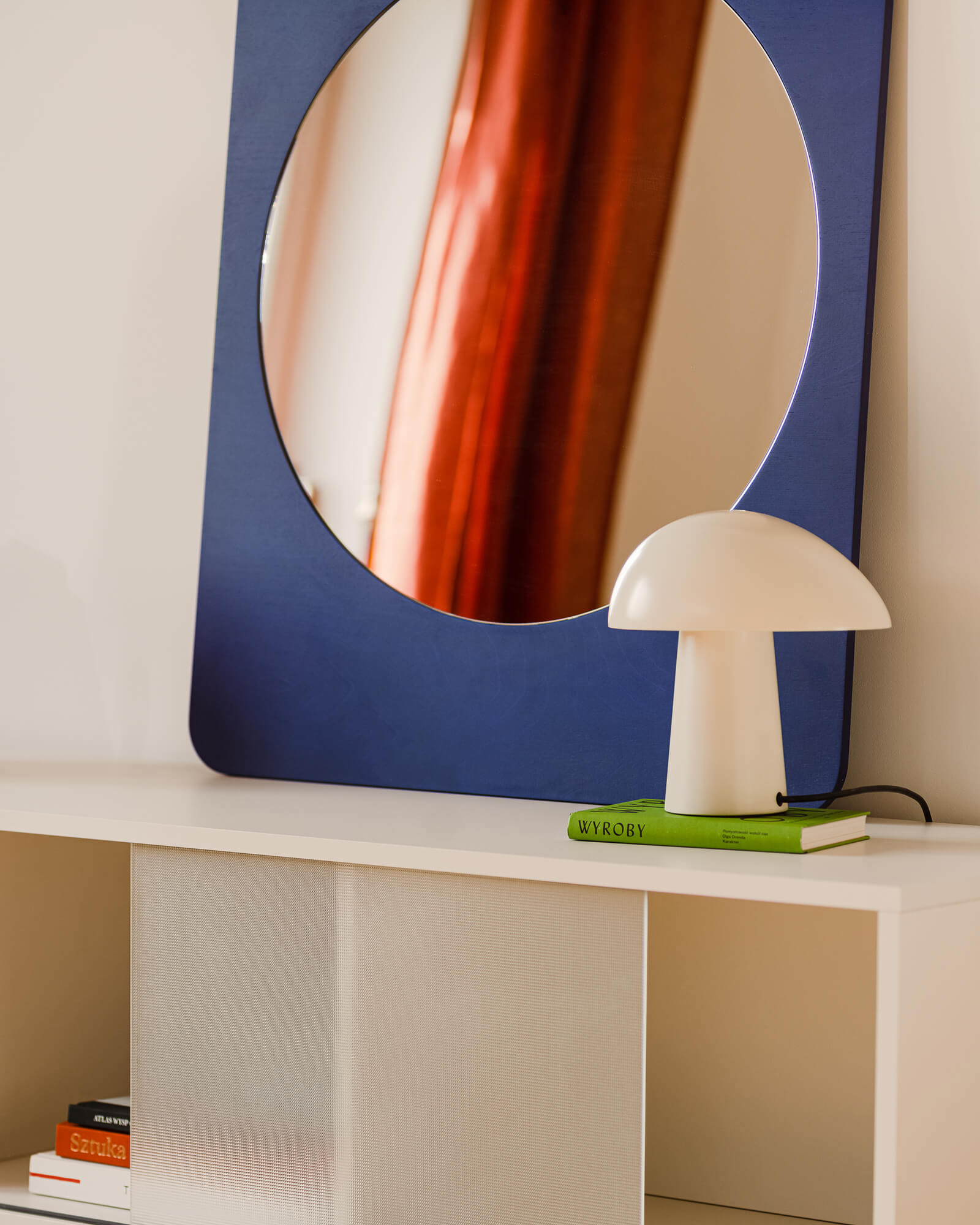 Aku Mirror - nooma