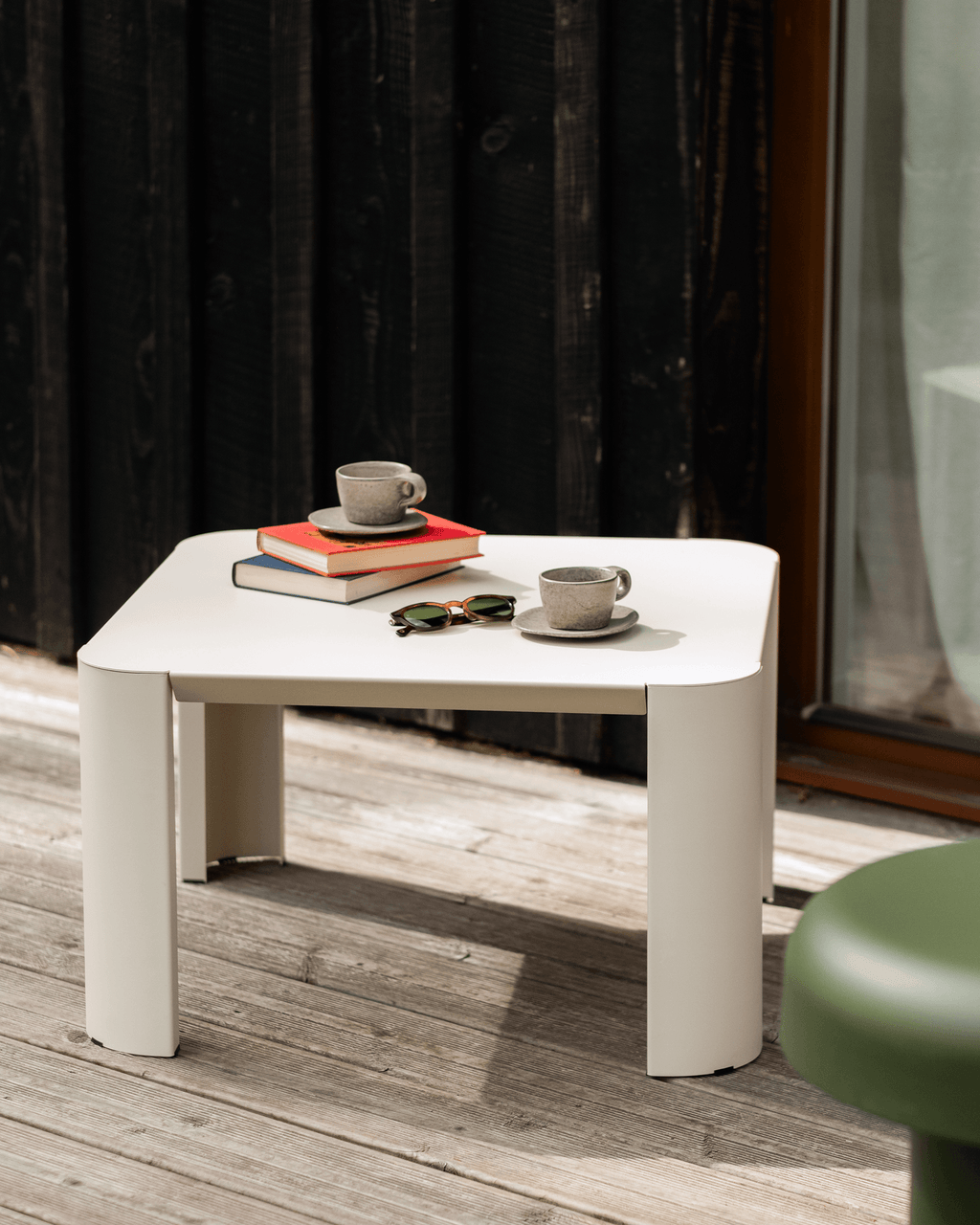 Fli Outdoor Coffee Table - nooma