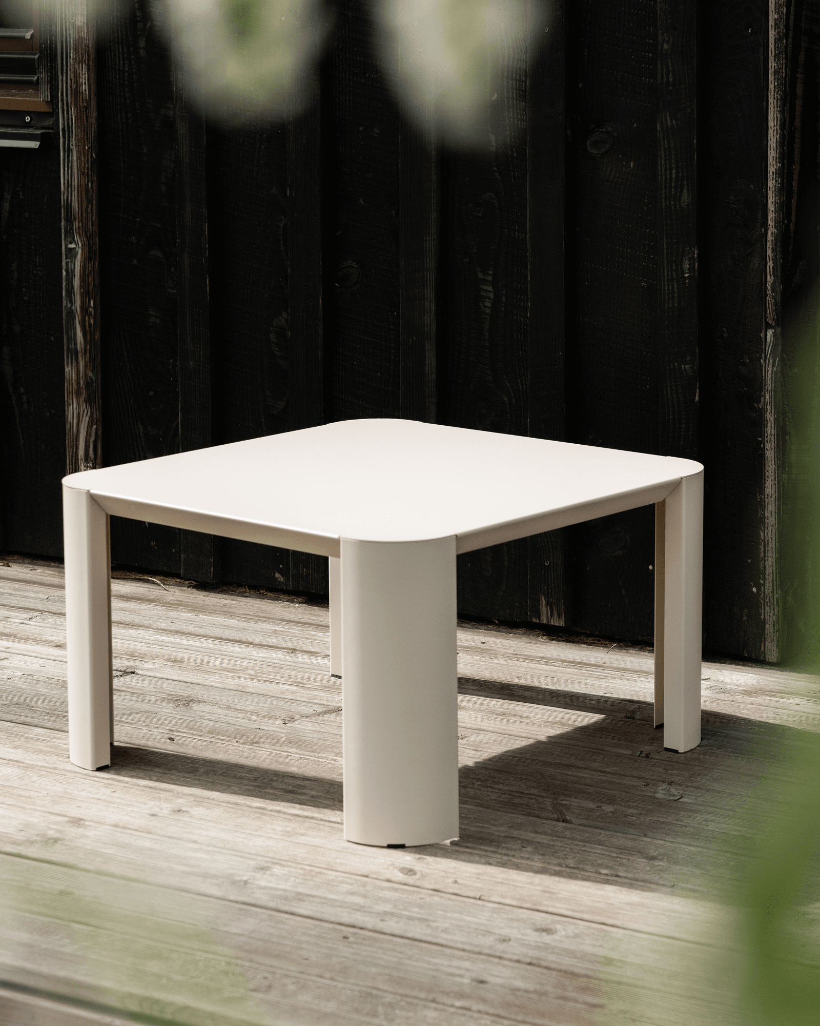 Fli Outdoor Coffee Table - nooma