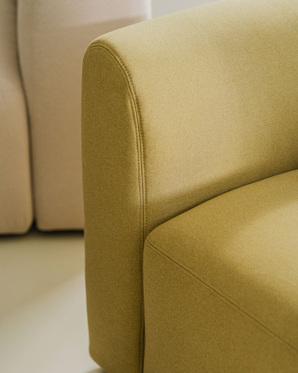 Flom Armchair - nooma