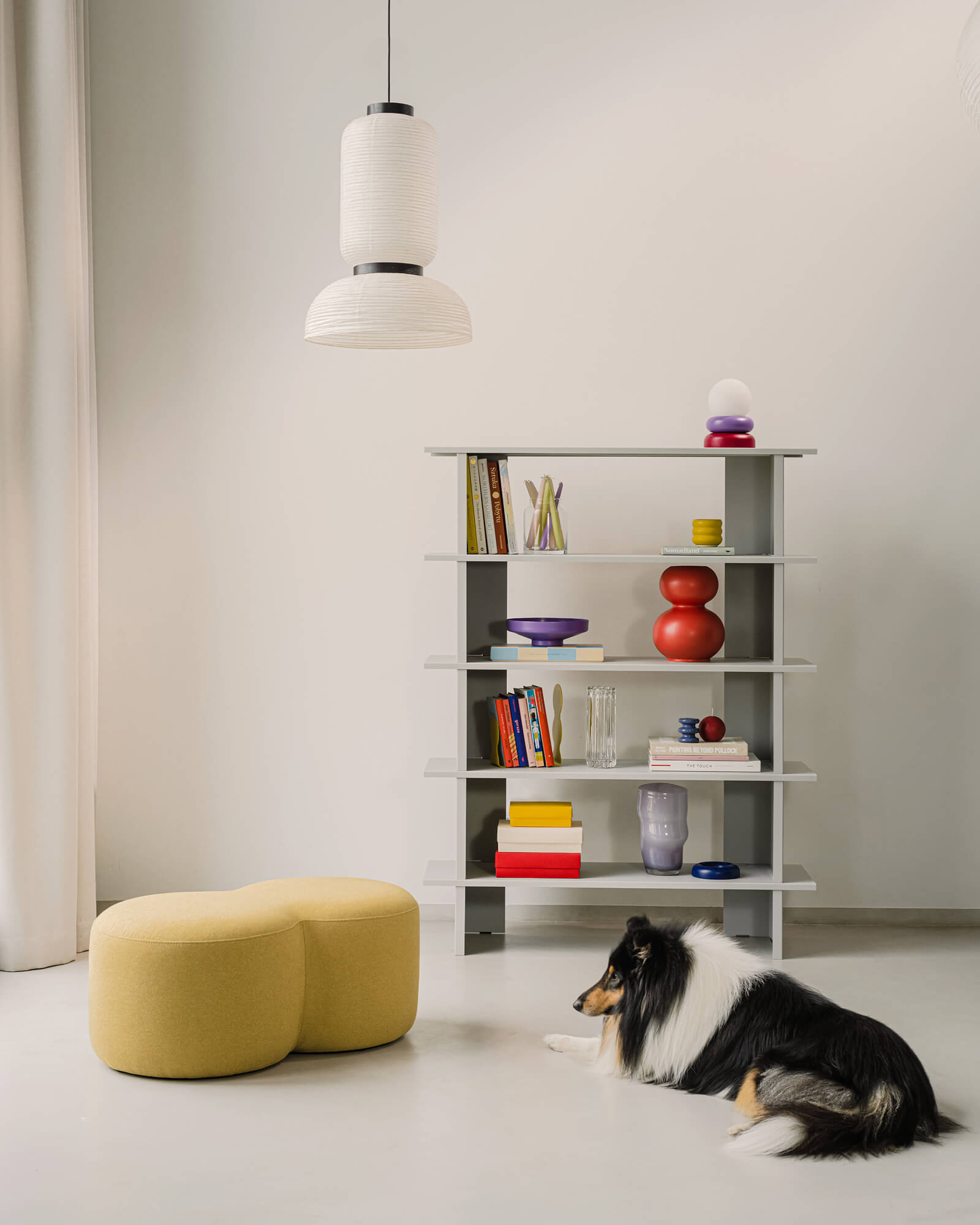 Hes Bookcase - nooma