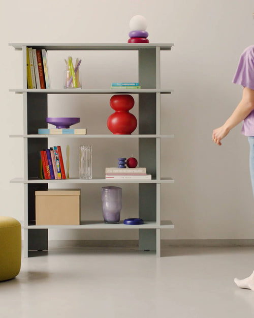 Hes Bookcase - nooma