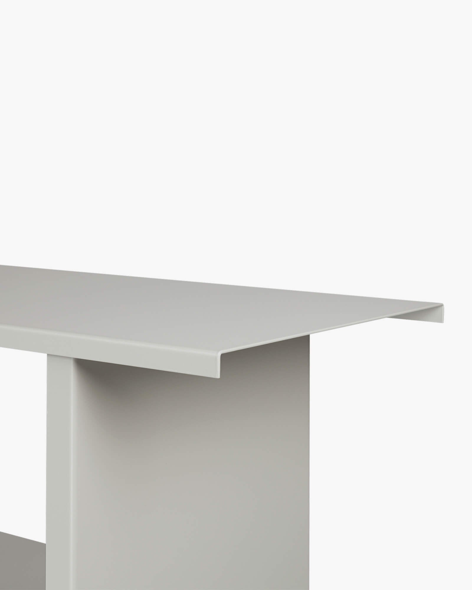 Hes Bookcase - nooma