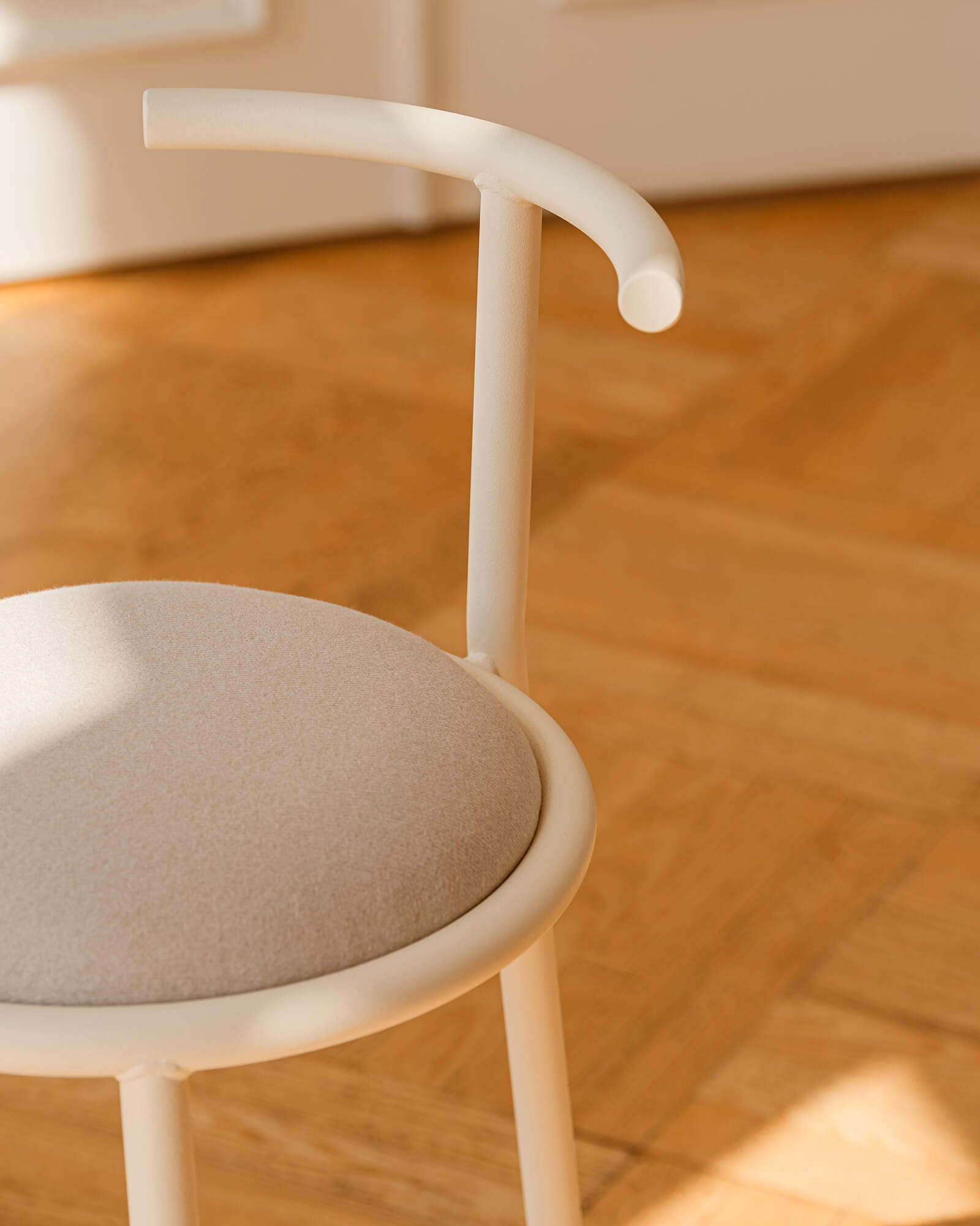 Hogo Bar Stool - nooma