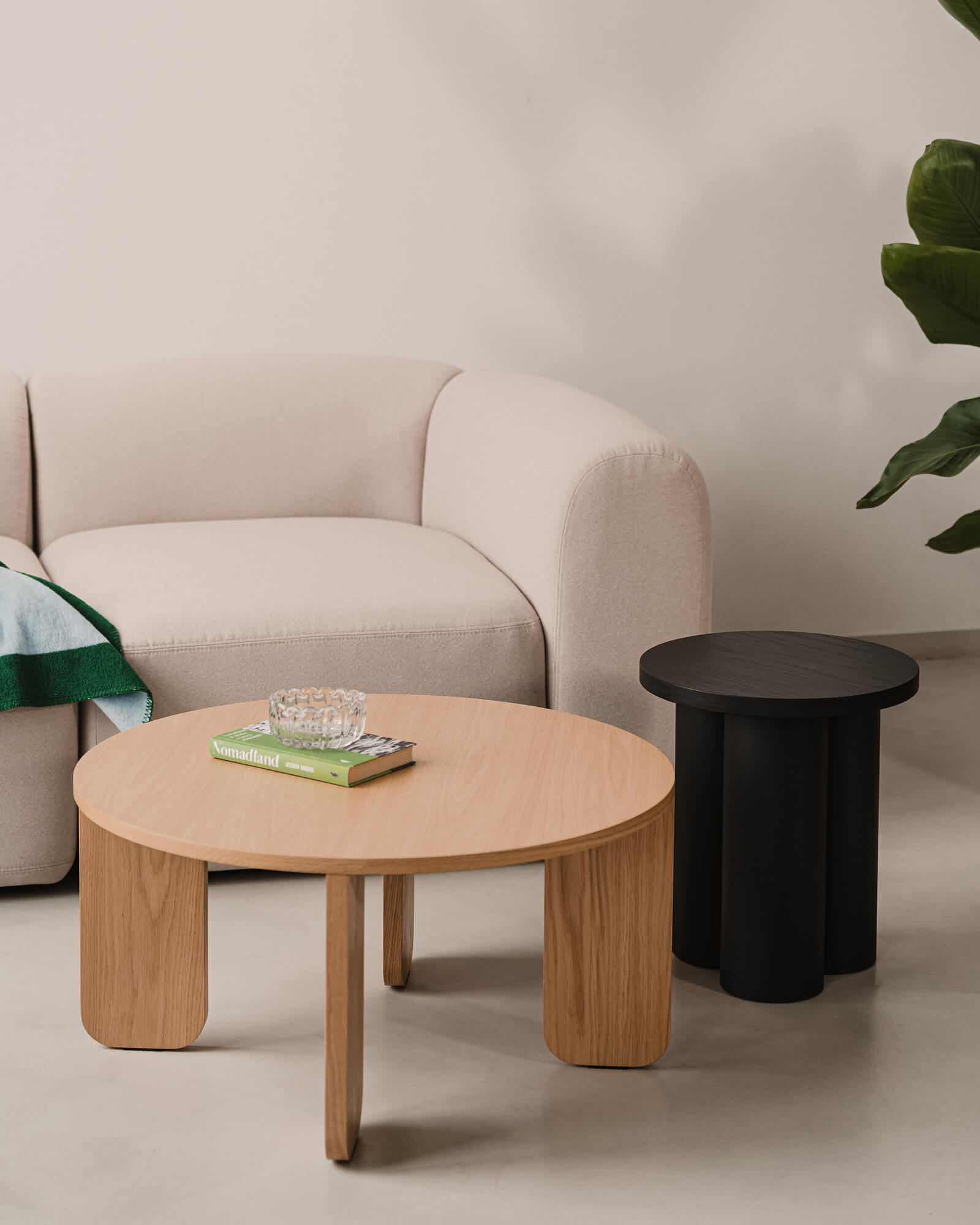 Kuvu Coffee Table - large - nooma