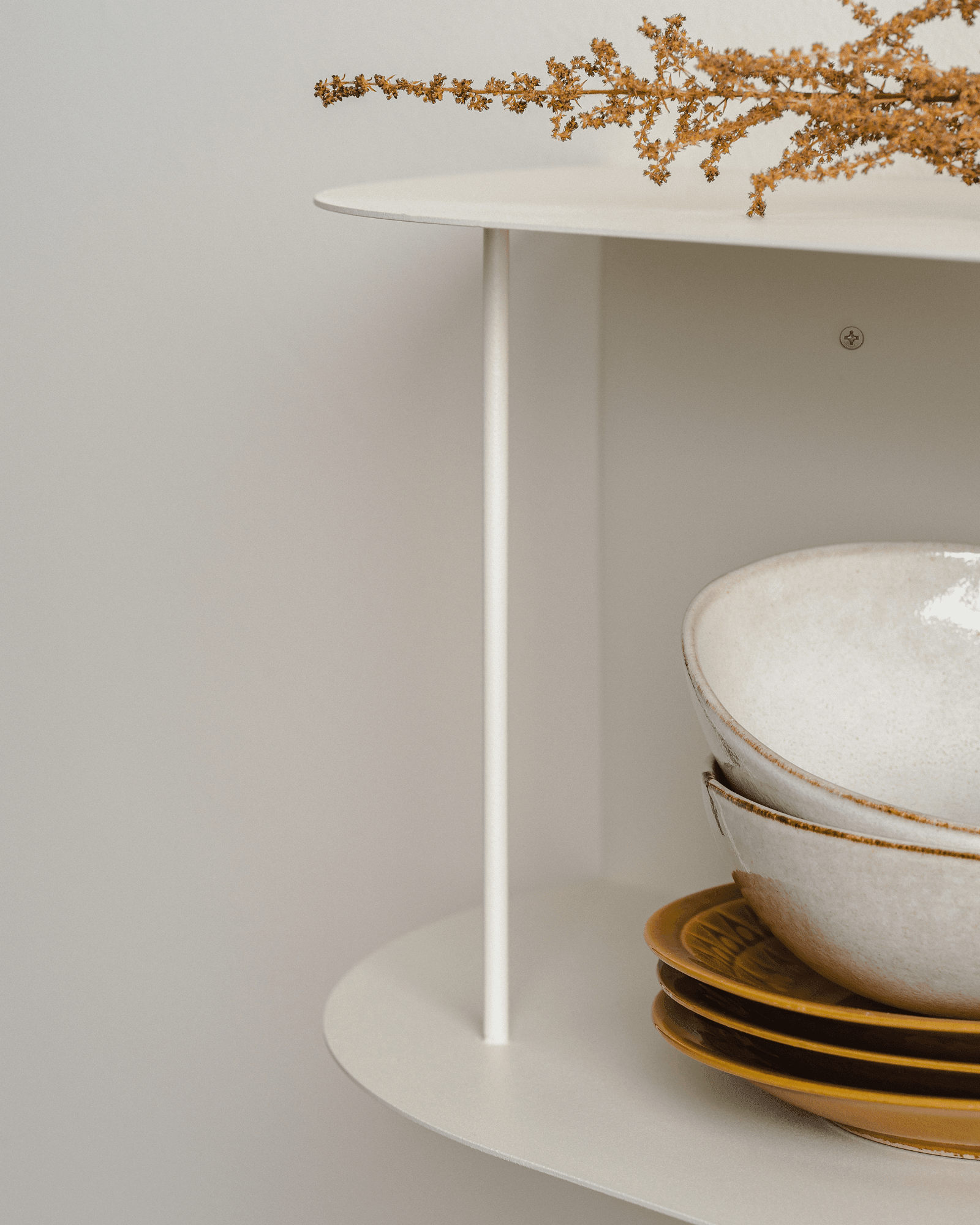 Lina Shelf - short - nooma