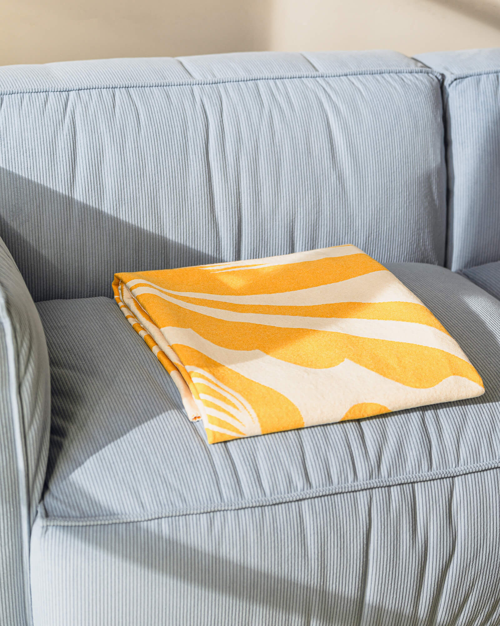Lino Throw - nooma