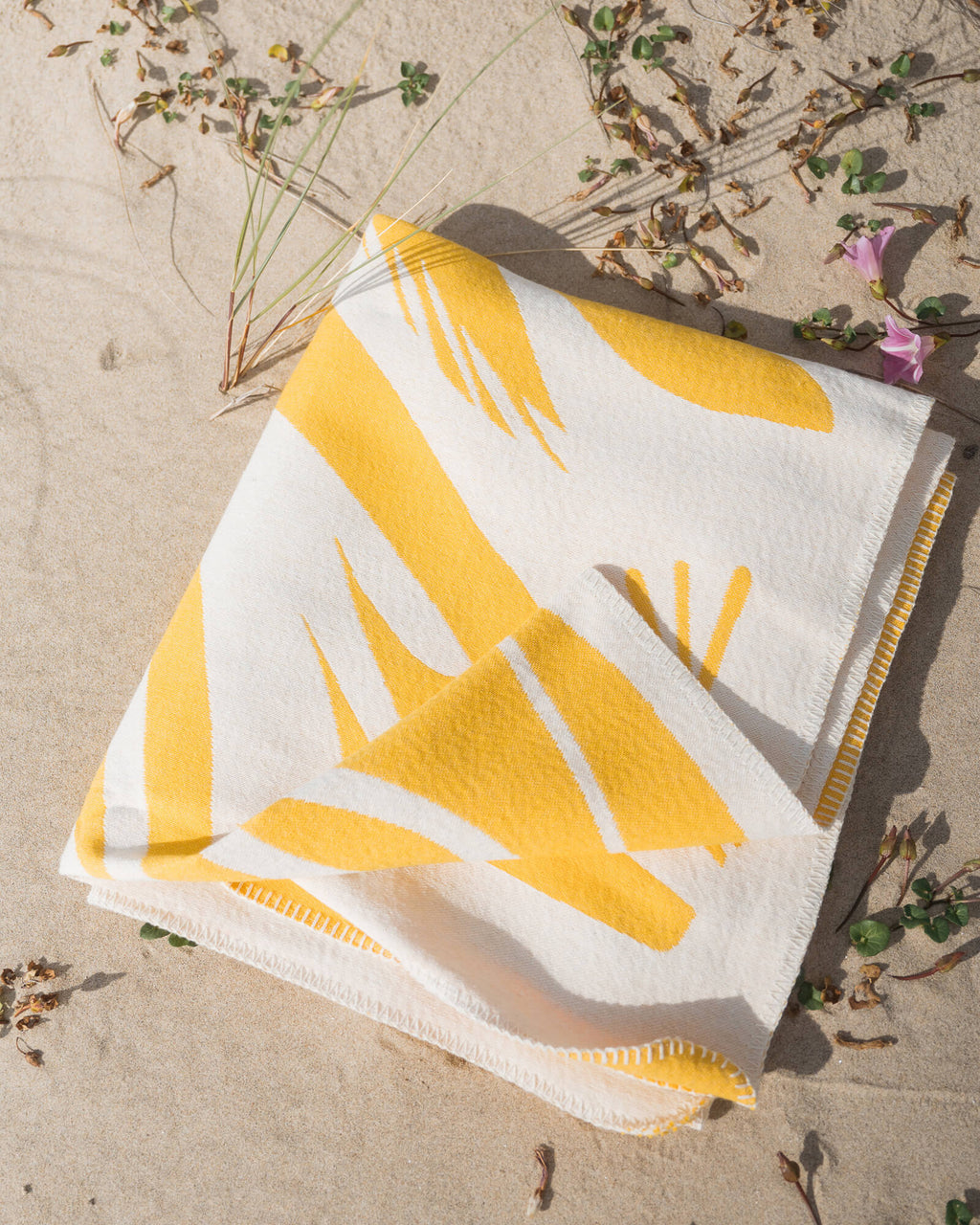 Lino Throw - nooma