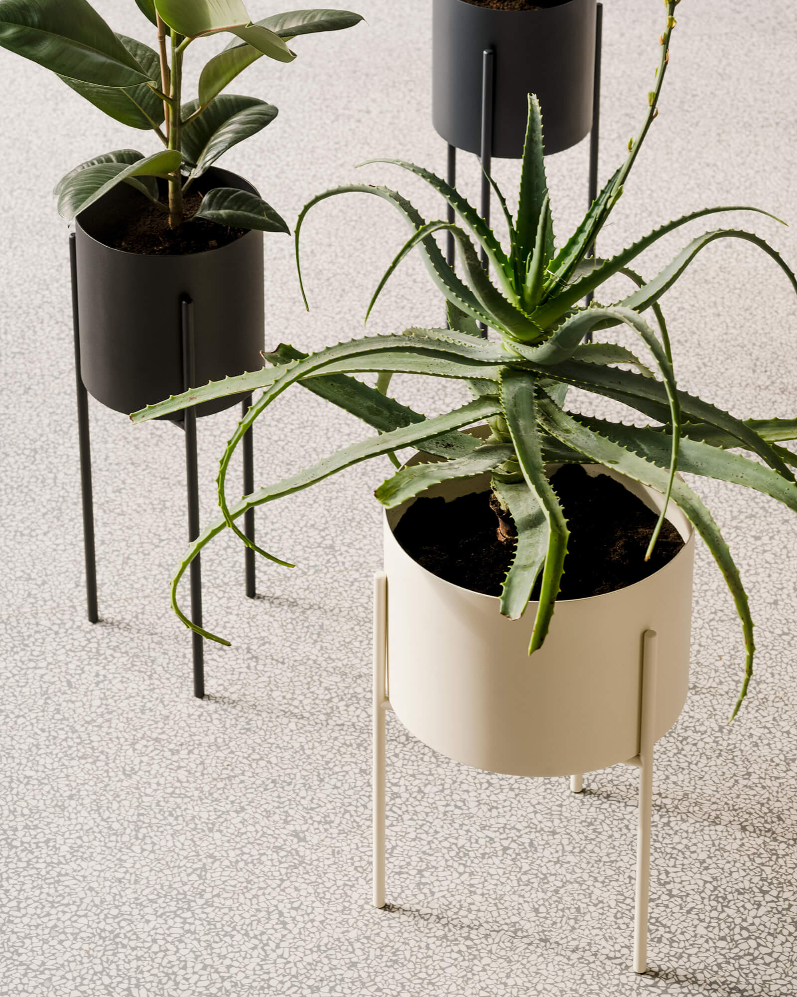 Maki Plant Pot - tall - nooma