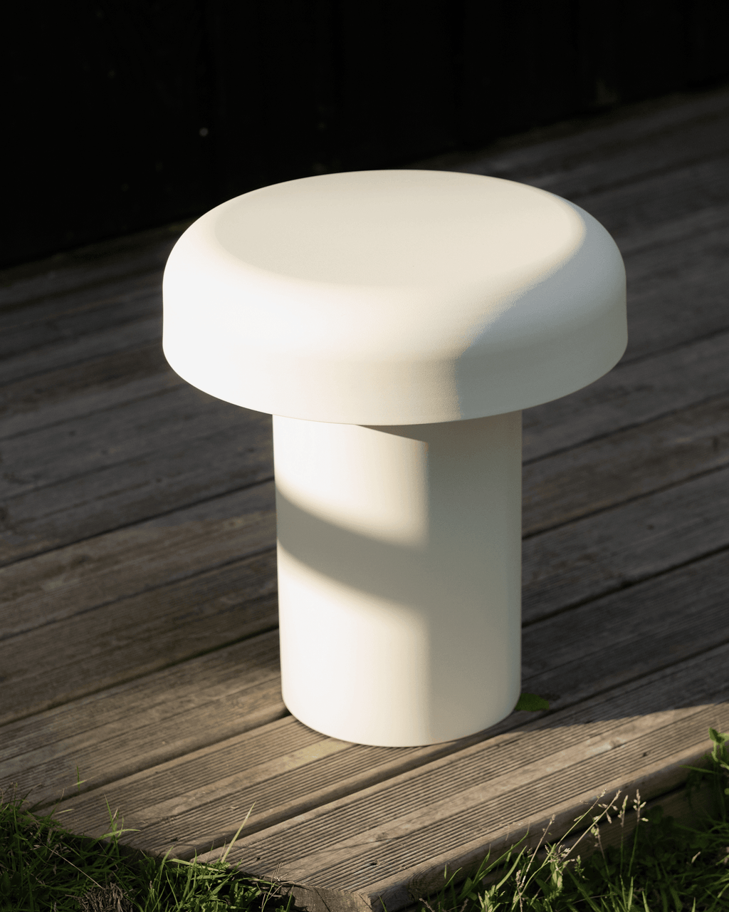 Miko Outdoor Side Table - nooma