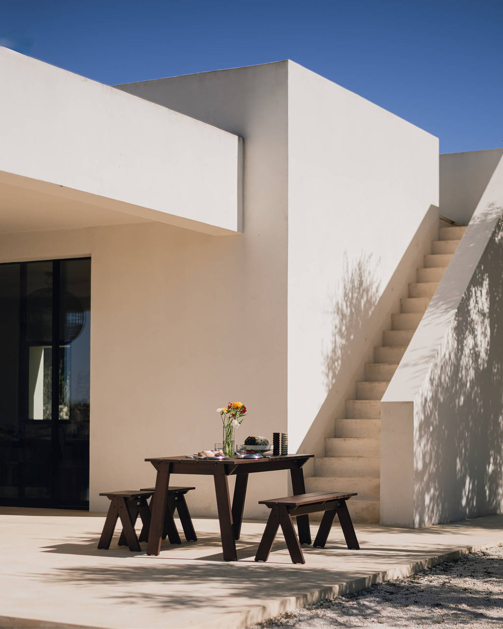 Navo Table - nooma