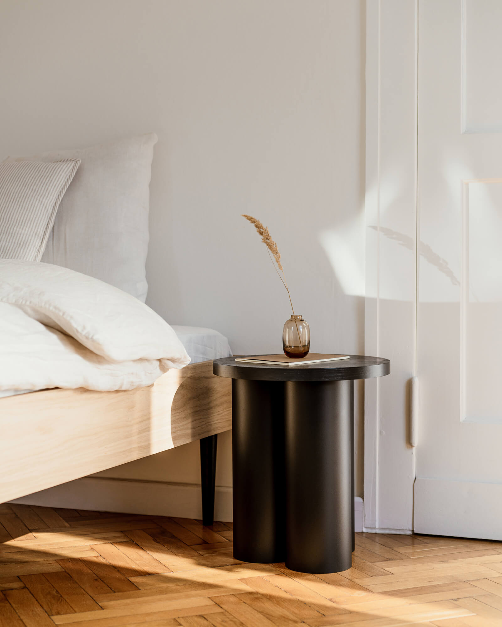 Oly Stool - nooma