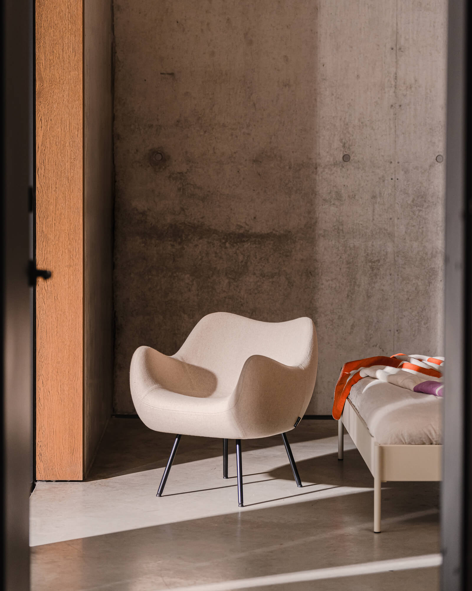 RM58 Armchair - nooma