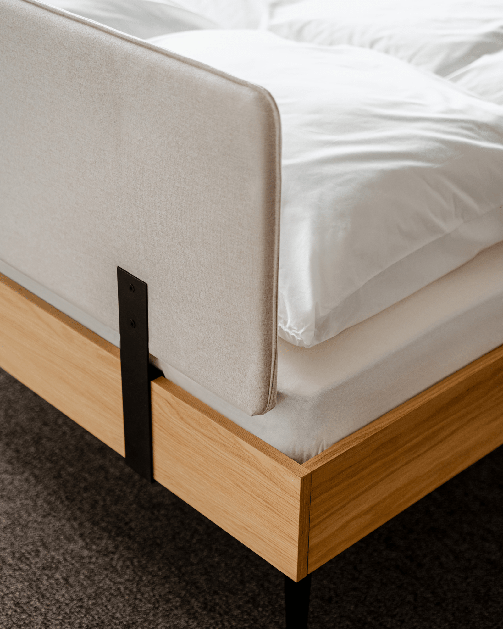 Streiko Bed Black - nooma