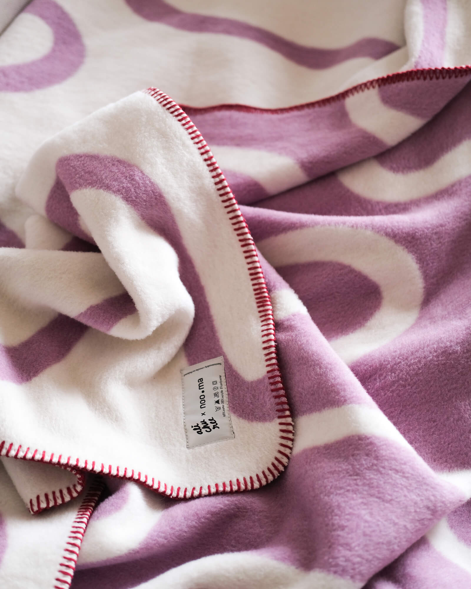 Swirl Throw - nooma