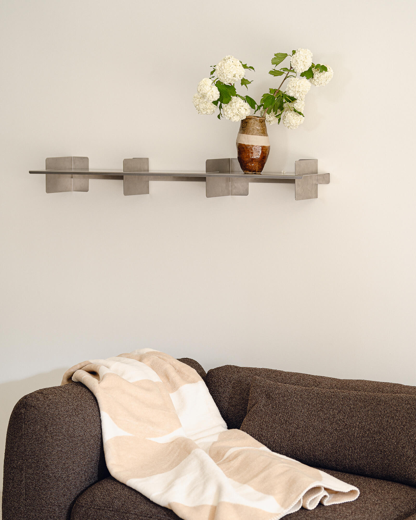 Tivo Shelf - long - nooma