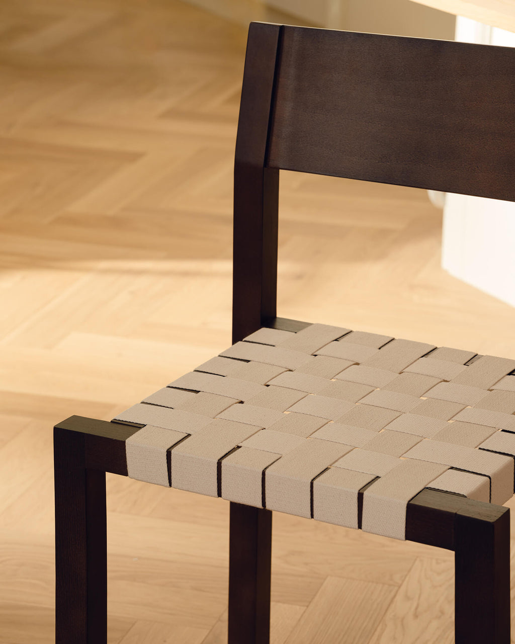 Toli Chair - nooma