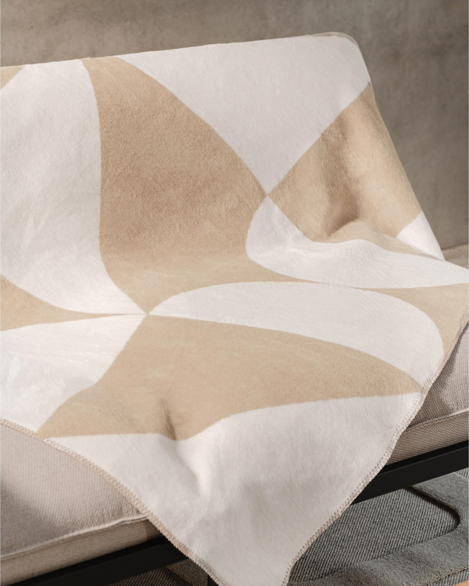 Tul Throw - nooma