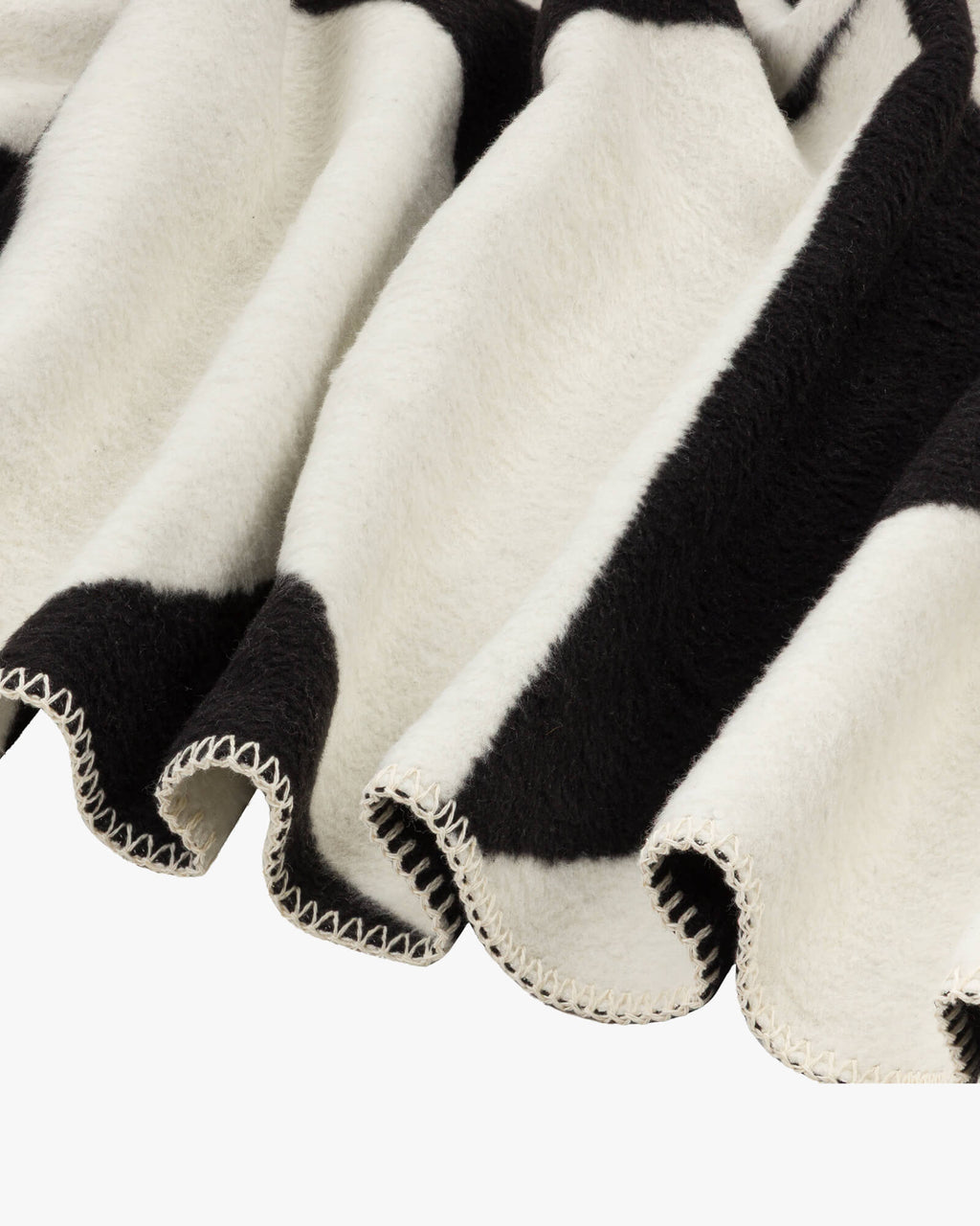Tul Throw - nooma